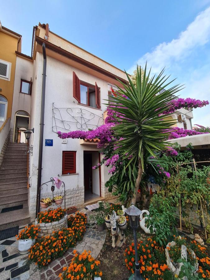 Helena Apartment Pula Exterior photo